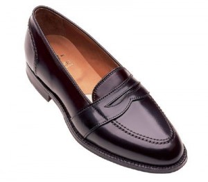 Как подобрать цвет обуви к брюкам? Мужские правила. Носочный тренд: с какой летней обувью можно носить носки.