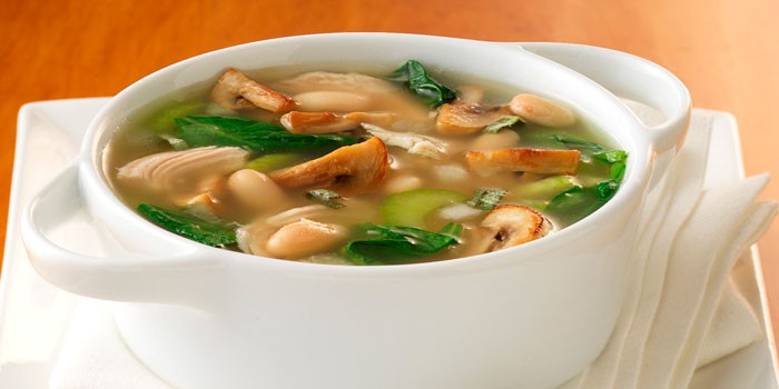 Суп грибной из белых грибов. Как сварить суп из белых грибов? Грибной суп с лапшой.